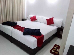 Exclusive Room | Bed sheets - Sunset Serenity (Saint Martin's Island)