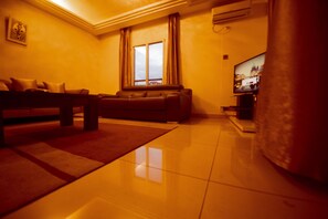 TV - Residence Massou_Executive_2 L (YAOUNDE)