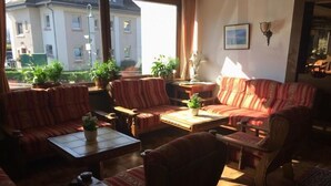 Lounge - Hotel Zum Goldenen Fässchen (Daun)