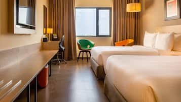 Chambre Quadruple Deluxe, 2 grands lits, non-fumeurs | 1 chambre, literie hypoallergénique, minibar