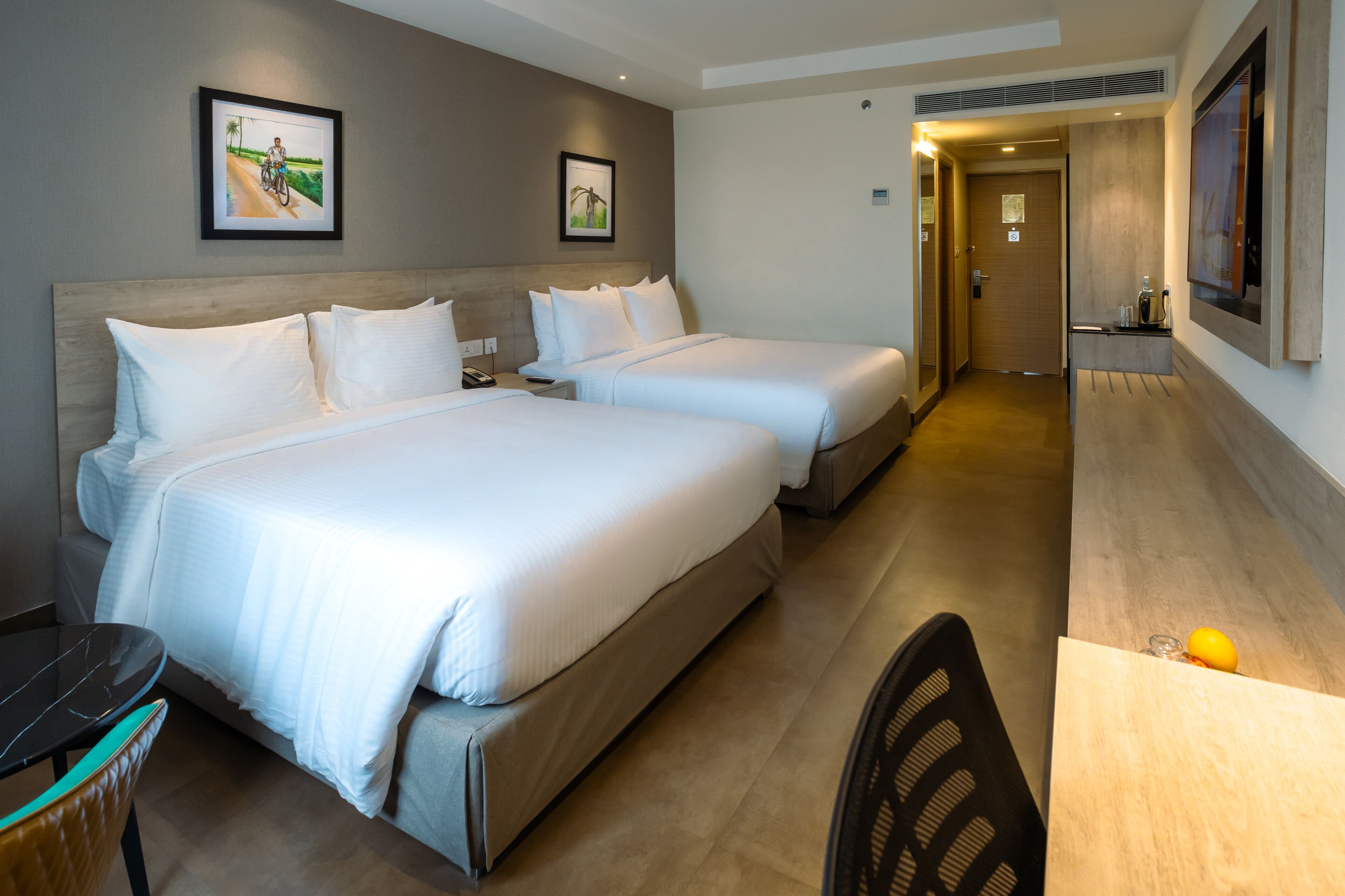 deluxe quadruple room, 2 queen beds, non smoking | 1 bedroom, hypo-allergenic bedding, minibar, in-room safe