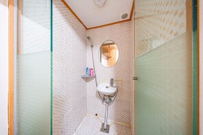 Bathroom - Dream Single House (Seoul)