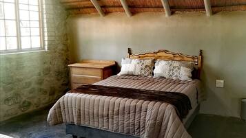 Family Chalet, Multiple Beds (Berghaan) | 2 bedrooms, iron/ironing board, bed sheets