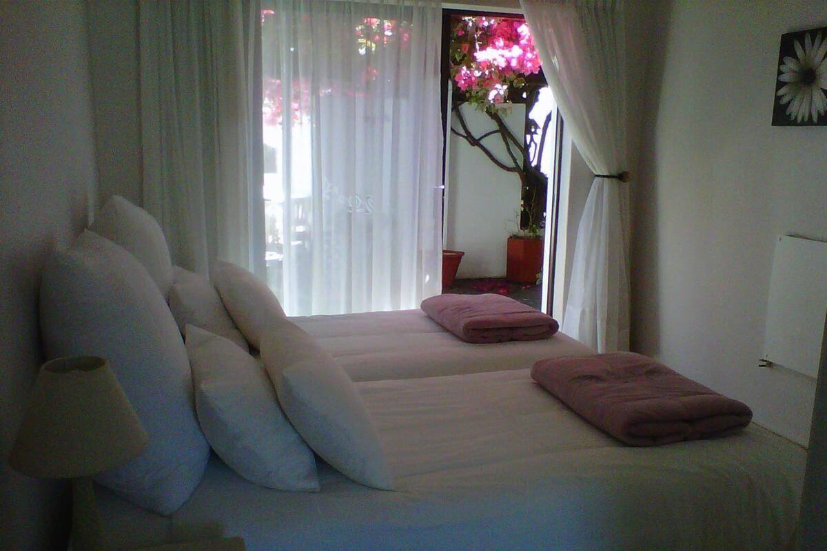 Habitación Deluxe doble (2) | Cortinas opacas, wifi gratis, ropa de cama
