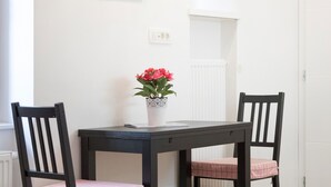 Unclassified image, 5 of 21, button - Cute Studio With Beautiful Balcony in the Center! (Zagreb)