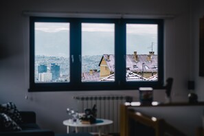 單棟房屋 (3 Bedrooms) | 內部