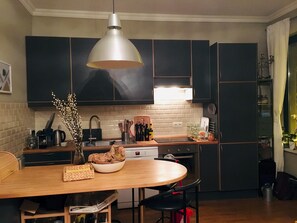 Oven, stovetop, dishwasher, toaster - Lovely Apartment With Terrace (Brussels)