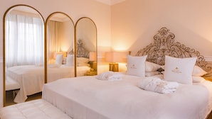 ラグジュアリー アパートメント (3 Bedrooms) | 3 室のベッドルーム、デスク、ノートパソコン用作業スペース、防音設備