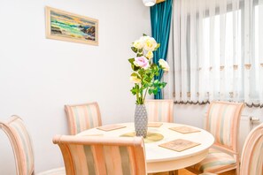 Apartment (2 Bedrooms) | Private kitchen