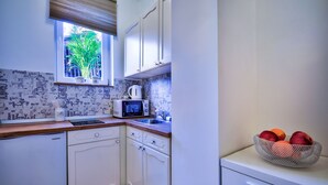 Apartment (0 Bedroom) | Private kitchen - Modern Duplex Close to City Center- Free Parking (Zagreb)