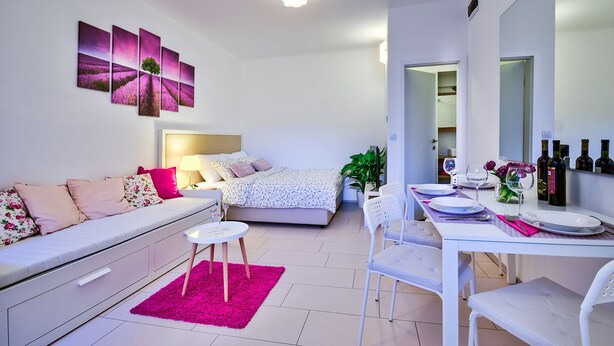 Apartment (0 Bedroom) - Modern Duplex Close to City Center- Free Parking (Zagreb)