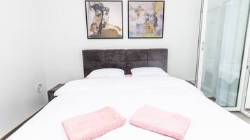 Apartment (1 Bedroom) | 1 bedroom, iron/ironing board, cribs (free), bed sheets
