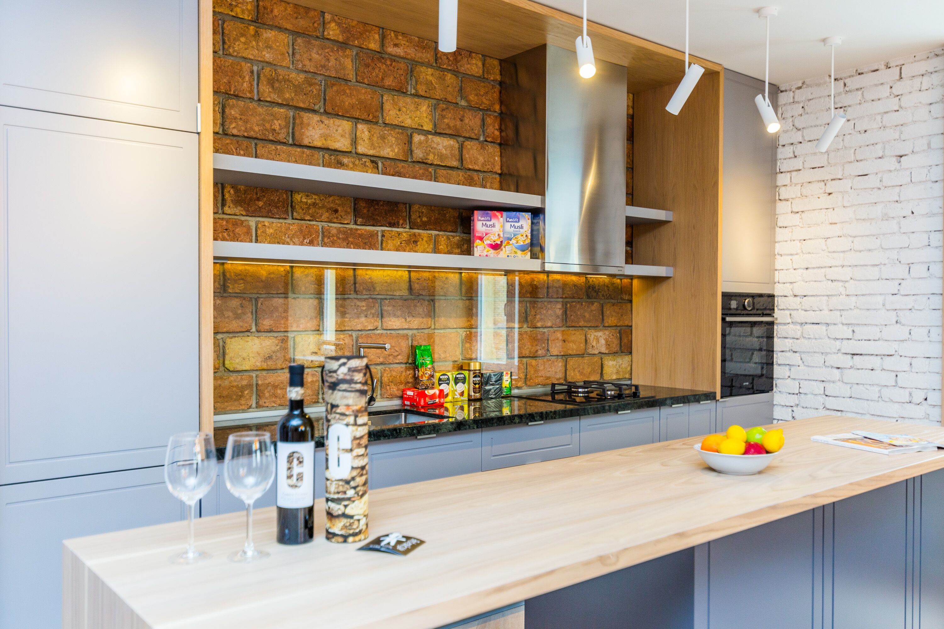 Appartement, 3 chambres, non-fumeurs, vue ville (3 Bedrooms) | Cuisine privée | Réfrigérateur, micro-ondes, four, plaque de cuisson