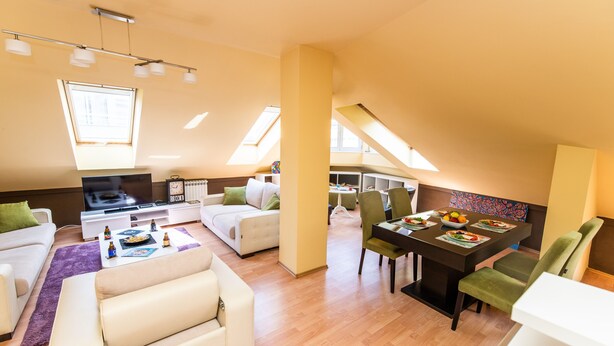 樓中樓客房 (2 Bedrooms) | 客廳