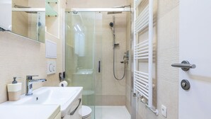 Unclassified image, 5 of 12, button - Modern 2bdr Apartment in Old Town- Best Location (Zagreb)