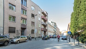 Unclassified image, 2 of 12, button - Modern 2bdr Apartment in Old Town- Best Location (Zagreb)