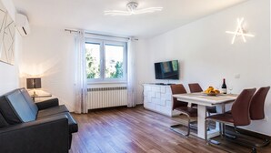 Unclassified image, 4 of 12, button - Modern 2bdr Apartment in Old Town- Best Location (Zagreb)