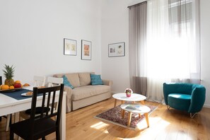 Apartment (1 Bedroom) | Living area