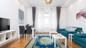 Ảnh chưa phân loại, 4 trong số 23 ảnh, nút