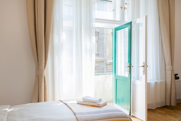 Studio (0 Bedroom) | Desk, laptop workspace, iron/ironing board, free WiFi - Charming and Bright Studio in Zagreb Center! (Zagreb)