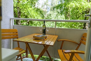 Outdoor dining - Beautiful Cozy Studio Close to City Center (Sarajevo)