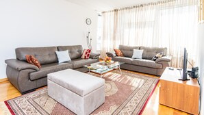 Living room - Modern 2bdr Apartment in the Center- Free Parking (Sarajevo)