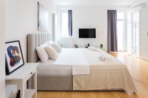 Bureau, espace de travail pour ordinateurs portables