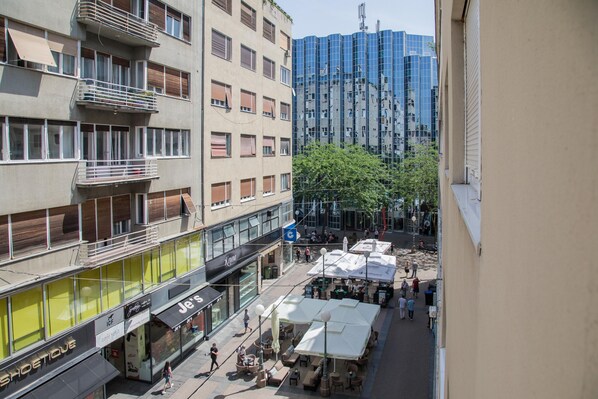 Huoneisto (0 Bedroom) | Näkymä kaupungille