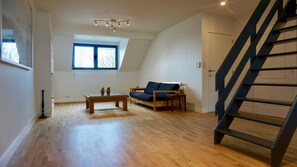 Apartment (1 Bedroom) | Living room