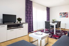 Appartement (2 Bedrooms) | Coin séjour