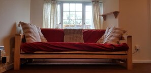 Cottage | Living room | 30-inch flat-screen TV with digital channels, TV