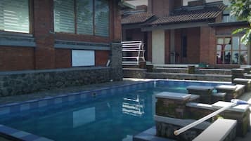 Piscina all'aperto