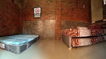 2 kamar tidur dan seprai linen