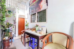 Dining - Adil Jaya Homestay By Zuzu (Yogyakarta)