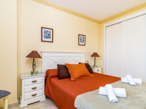 3 bedrooms, iron/ironing board, Internet, bed sheets - Magnifico apartamento en Marbella con vistas al mar (Marbella)