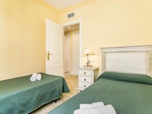 3 Schlafzimmer, Bügeleisen/Bügelbrett, Internetzugang, Bettwäsche
