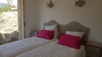 4 chambres, fer et planche Ă repasser, Wi-Fi gratuit, draps fournis