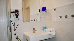 Appartement, 2 slaapkamers (07, incl. Cleaning and Service Fee) | Badkamer | Handdoeken