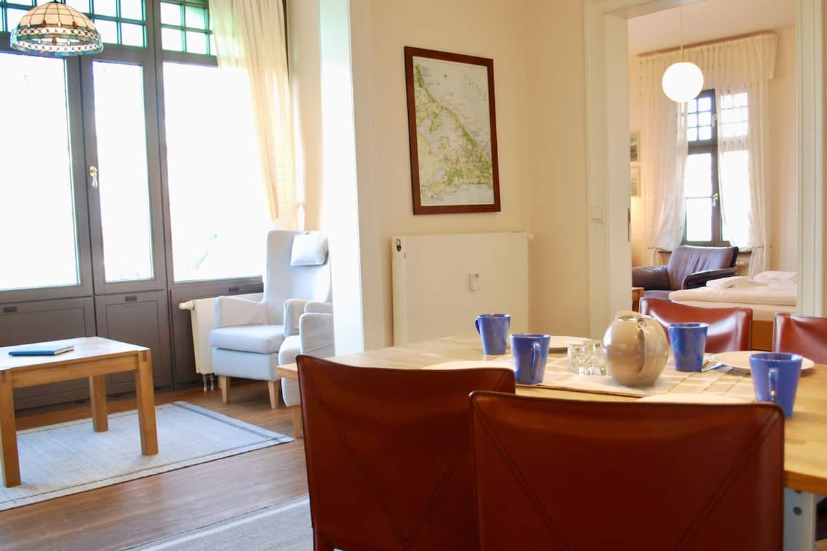 Apartment (04, incl. Cleaning and Service Fee) | Living area | Flat-screen TV