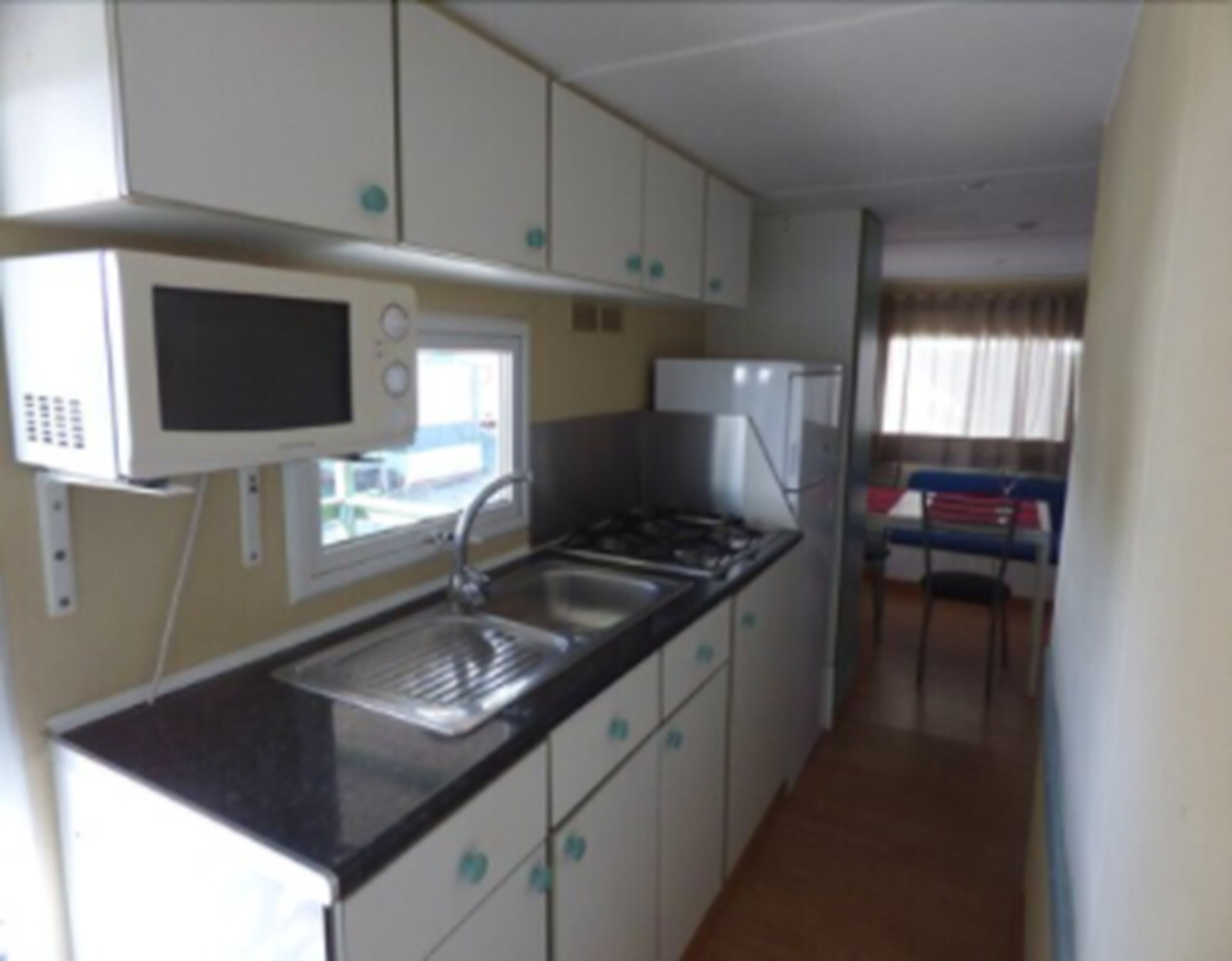 Bungalow, 2 slaapkamers, terras (4 guests) | Privékitchenette | Een koelkast, een magnetron, een kookplaat