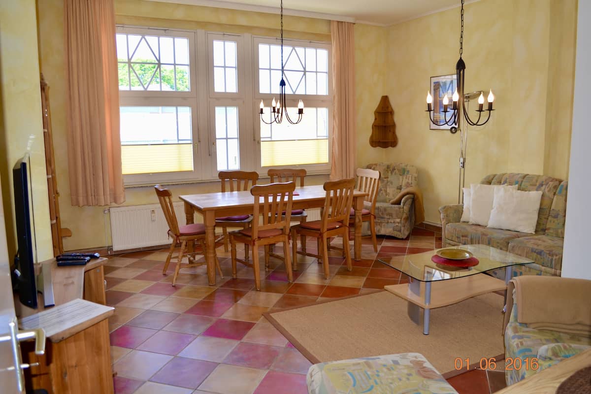 Leilighet (03, incl. Cleaning and Service Fee) | Oppholdsområde | Flatskjerm-TV