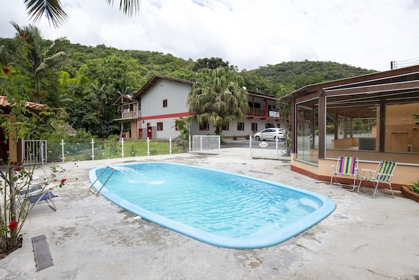 Seasonal outdoor pool