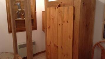 2 chambres, lit parapluie