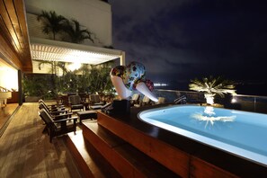 Outdoor pool, a heated pool - Spacious 5 suites penthouse with pool in Rio de Janeiro (Copacabana)