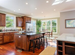 Fridge, microwave, oven, stovetop - The High Life | Secluded, Mountainside Cottage with Impeccable Views (Black Mountain)