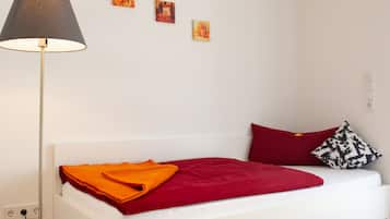Studio | 1 bedroom, down duvets, desk, blackout curtains