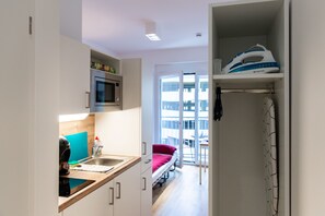 32-吋平面電視、有線頻道、電視