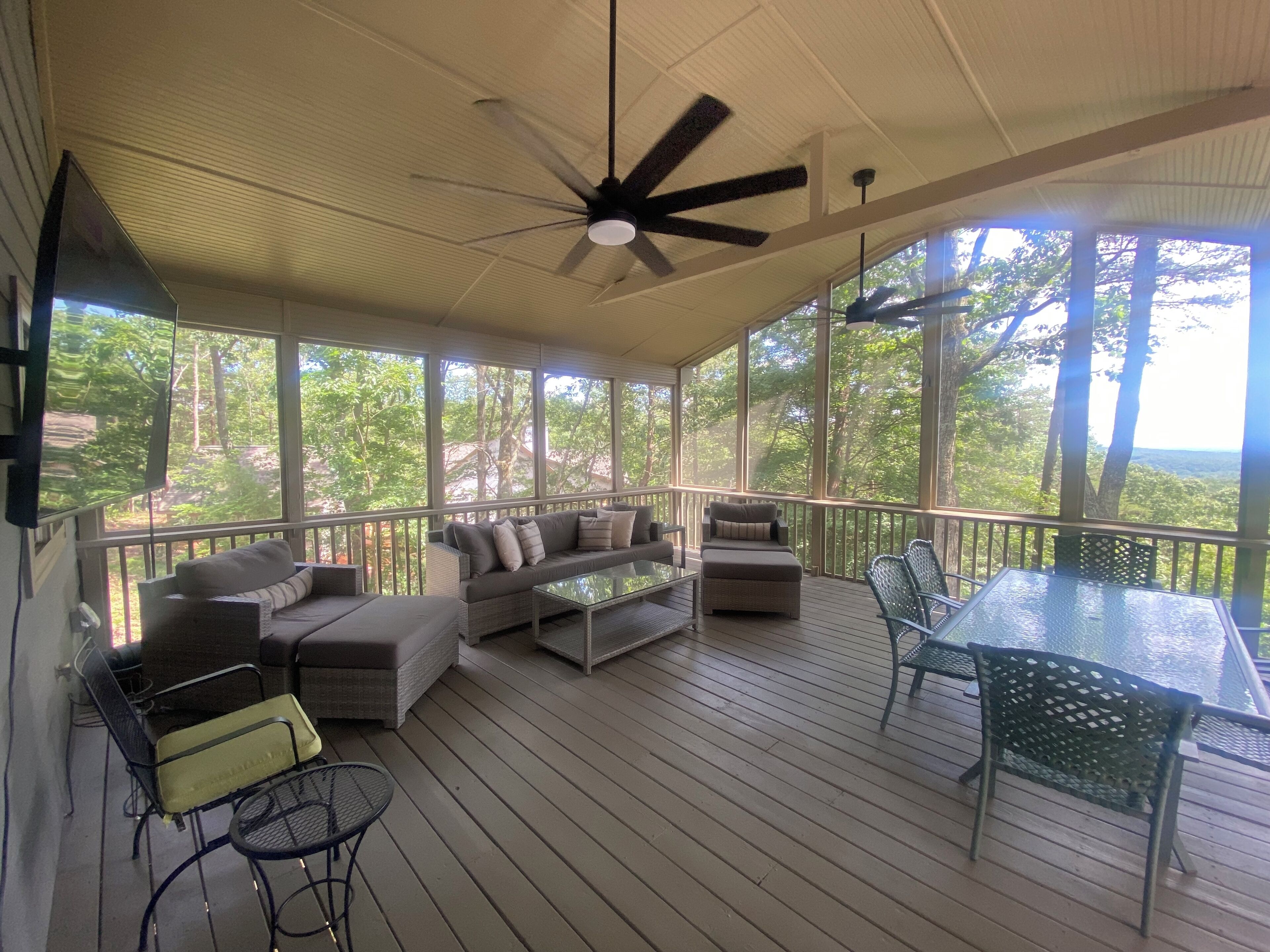 Tucked Away in Big Canoe (4 bed, 4 bath relaxing getaway)