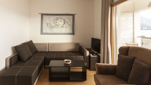 デラックス アパートメント 2 ベッドルーム シービュー | リビング エリア