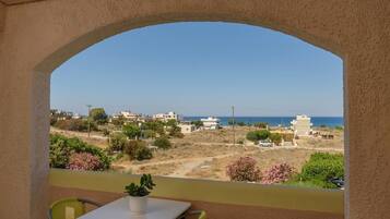 Chambre Double, balcon, vue mer | Vue depuis le balcon
